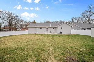 4252 Fox Hills Ct, Janesville, WI 53546 - Photo 11
