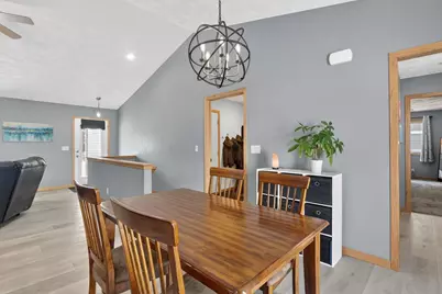 4252 Fox Hills Court, Janesville, WI 53546 - Photo 27