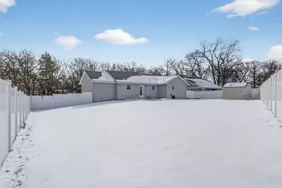 4252 Fox Hills Court, Janesville, WI 53546 - Photo 9