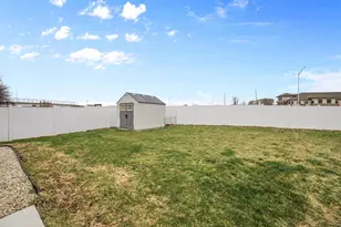4252 Fox Hills Ct, Janesville, WI 53546 - Photo 13
