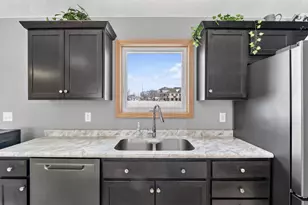 4252 Fox Hills Ct, Janesville, WI 53546 - Photo 25