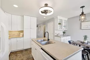 7322 Mockingbird Ln, Middleton, WI 53562 - Photo 7