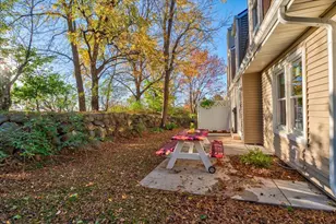 885 Hemlock Dr, Verona, WI 53593 - Photo 3