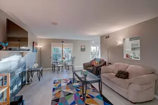 885 Hemlock Dr, Verona, WI 53593 - Photo 9