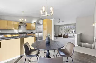 6121 Roseberg Rd, Madison, WI 53719 - Photo 7