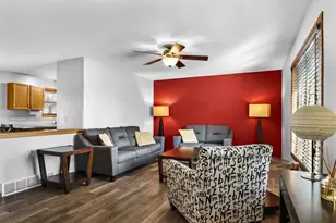 533 Lewellen St, Marshall, WI 53559 - Photo 3