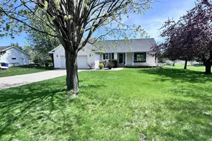 640 Mooreland Circle, Portage, WI 53901 - Photo 49