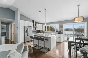 640 Mooreland Circle, Portage, WI 53901 - Photo 9