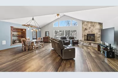 831 Island Court, Baraboo, WI 53913 - Photo 3