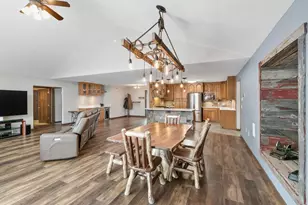 831 Island Ct, Baraboo, WI 53913 - Photo 13