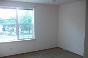 612-614 N Main St, Fall River, WI 53932 - Photo 9