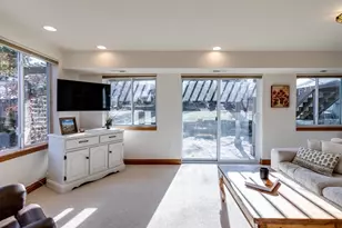 345 Kensington Dr, Madison, WI 53704 - Photo 13