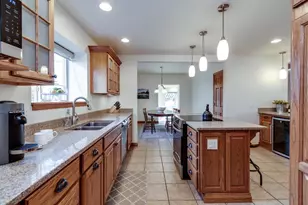 345 Kensington Dr, Madison, WI 53704 - Photo 19