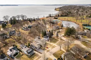 345 Kensington Dr, Madison, WI 53704 - Photo 3