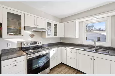 1505 Steven Street, Sun Prairie, WI 53590 - Photo 7