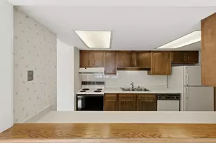 325 S Yellowstone Dr, Madison, WI 53705 - Photo 21