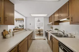 325 S Yellowstone Dr, Madison, WI 53705 - Photo 19