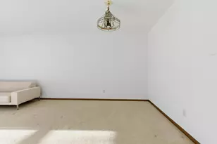 325 S Yellowstone Dr, Madison, WI 53705 - Photo 7