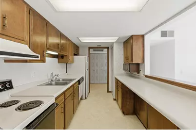 325 S Yellowstone Drive #228, Madison, WI 53705 - Photo 9