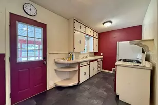 533 Bostwick Ave, Janesville, WI 53545 - Photo 7