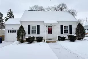 533 Bostwick Ave, Janesville, WI 53545 - Photo 1