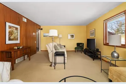 605 Cedar Street, Madison, WI 53715 - Photo 7