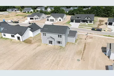 3805 N Woodbury Lane, Janesville, WI 53545 - Photo 3