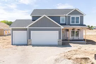 3805 N Woodbury Ln, Janesville, WI 53545 - Photo 1