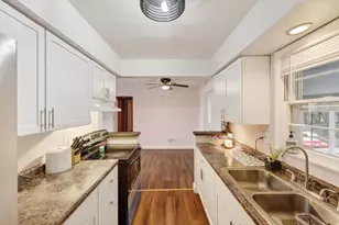 1650 Sunfield St, Madison, WI 53704 - Photo 11