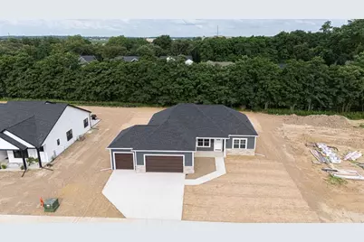 3740 N Woodbury Lane, Janesville, WI 53545 - Photo 3
