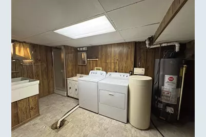 2207 12th Avenue, Monroe, WI 53566 - Photo 41