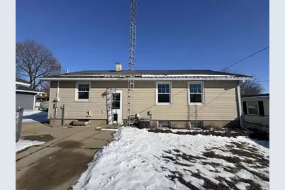 2207 12th Avenue, Monroe, WI 53566 - Photo 5