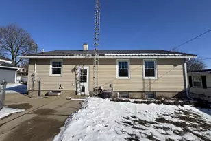 2207 12th Ave, Monroe, WI 53566 - Photo 5