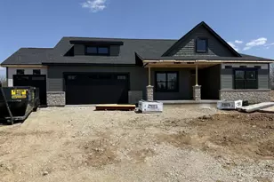 3804 Woodbury Ln, Janesville, WI 53545 - Photo 1