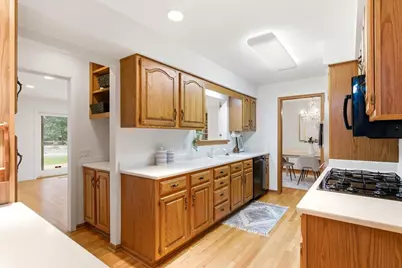 201 S Kenosha Drive, Madison, WI 53705 - Photo 15