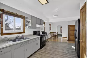 2429 Center Ave, Janesville, WI 53546 - Photo 17