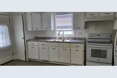 104 - 104 1/2 Mechanic Street, Edgerton, WI 53534 - Photo 3