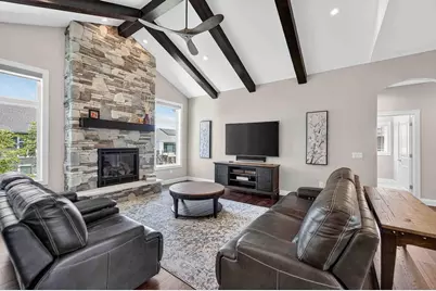 810 Lynn Street, Waunakee, WI 53597 - Photo 3