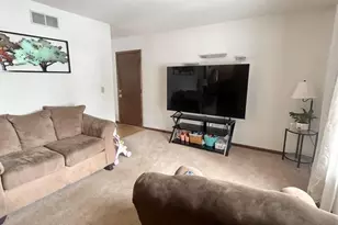 5026 Piccadilly Dr, Madison, WI 53714 - Photo 3