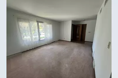 5026 Piccadilly Drive, Madison, WI 53714 - Photo 5