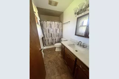 5026 Piccadilly Drive, Madison, WI 53714 - Photo 9