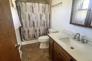 5026 Piccadilly Dr, Madison, WI 53714 - Photo 9