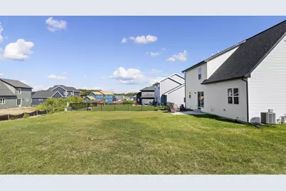 244 Hawks View Drive #05, Edgerton, WI 53534 - Photo 9