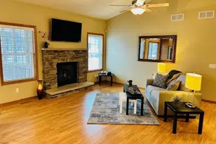 306 Lindsay Way, Cottage Grove, WI 53527 - Photo 9