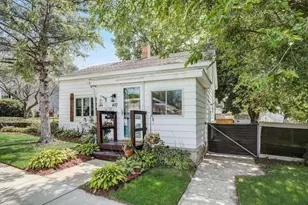 410 E Howard St, Portage, WI 53901 - Photo 1