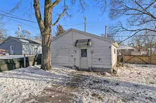 410 E Howard St, Portage, WI 53901 - Photo 23