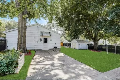 410 E Howard Street, Portage, WI 53901 - Photo 3