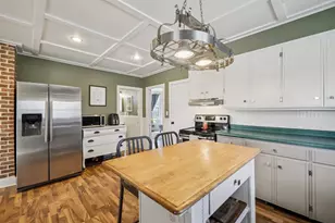 632 E Cook St, Portage, WI 53901 - Photo 7