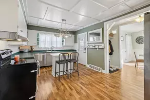 632 E Cook St, Portage, WI 53901 - Photo 9