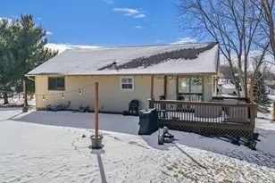 955 Krystle Ct, Reedsburg, WI 53959 - Photo 3